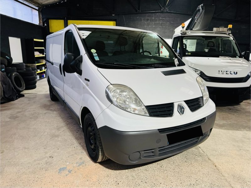 RENAULT TRAFIC 2013