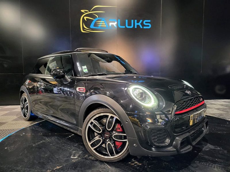 JCW ULTIMATE TURBO 231cv  / CARPLAY / TOIT OUVRANT / CAMERA AR 