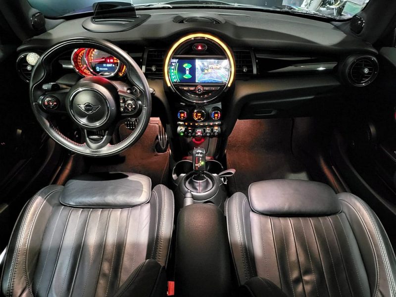 JCW ULTIMATE TURBO 231cv  / CARPLAY / TOIT OUVRANT / CAMERA AR 