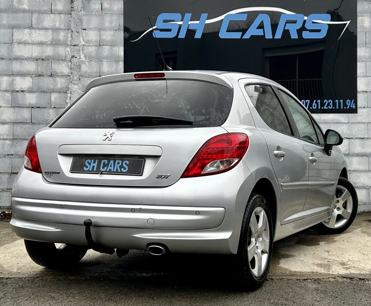 PEUGEOT 207 2010