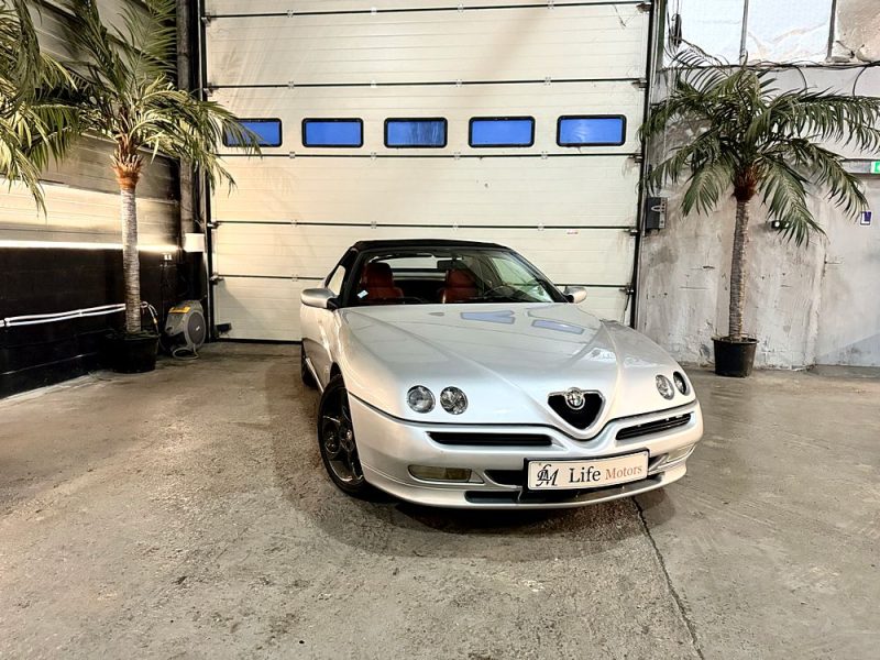 Alfa Romeo Spider 2.0i 16V Twin Spark Garantie 12mois inclus