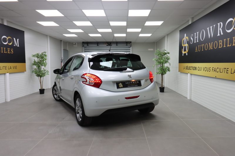 PEUGEOT 208 I 2014