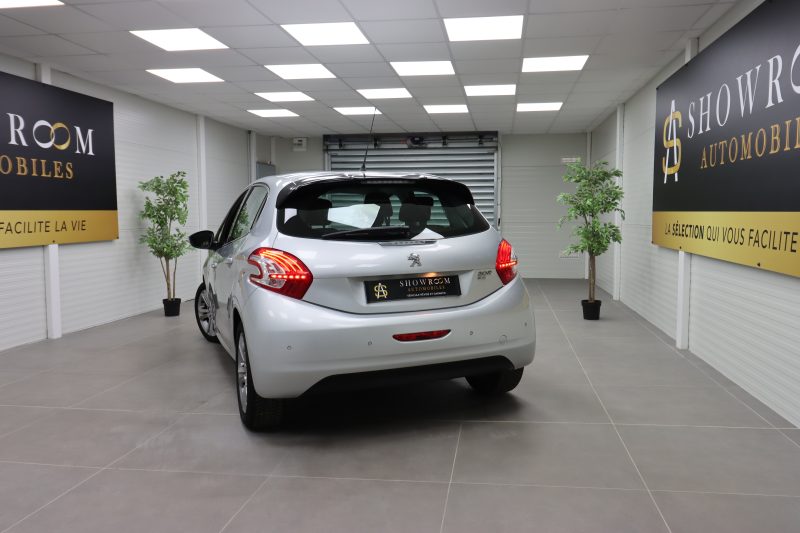 PEUGEOT 208 I 2014