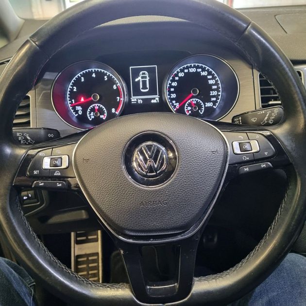 VOLKSWAGEN GOLF SPORTSVAN VII 2016