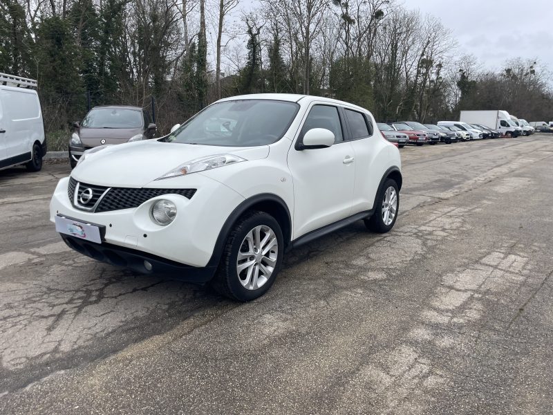 NISSAN JUKE 2011