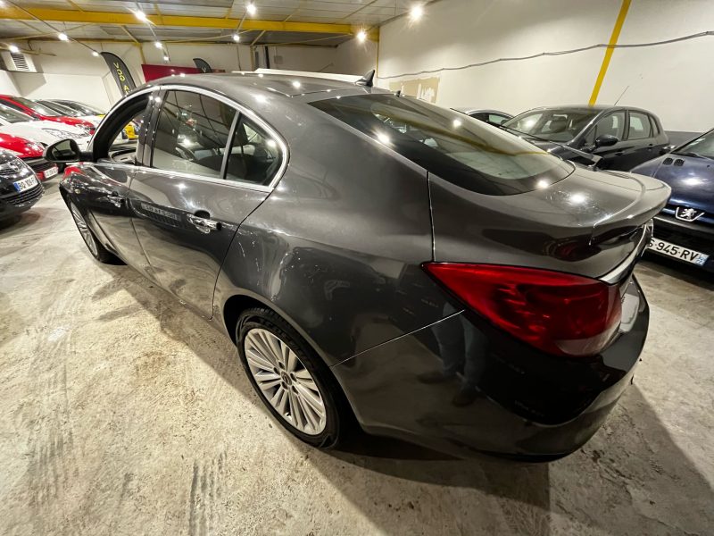 OPEL INSIGNIA A 2011