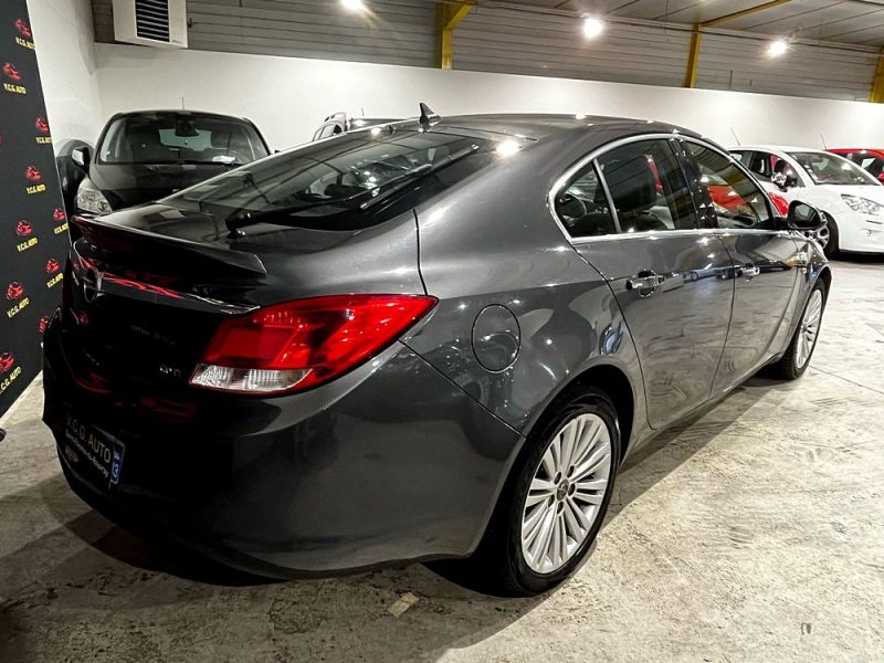 OPEL INSIGNIA A 2011