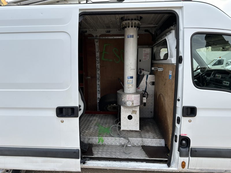 RENAULT MASTER II Camionnette 2010