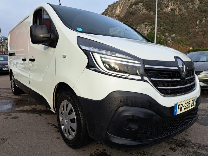 RENAULT TRAFIC III Camionnette 2020