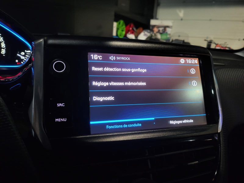 PEUGEOT 2008 1.2 PureTech 82cv Allure // APPLE CARPLAY/ANDROID AUTO/SIEGES CHAUFFANT