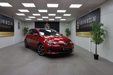 TOYOTA AURIS 2016