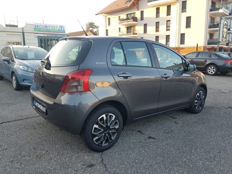 TOYOTA  YARIS II 1.3 VVT-i 87CV SOL BVA