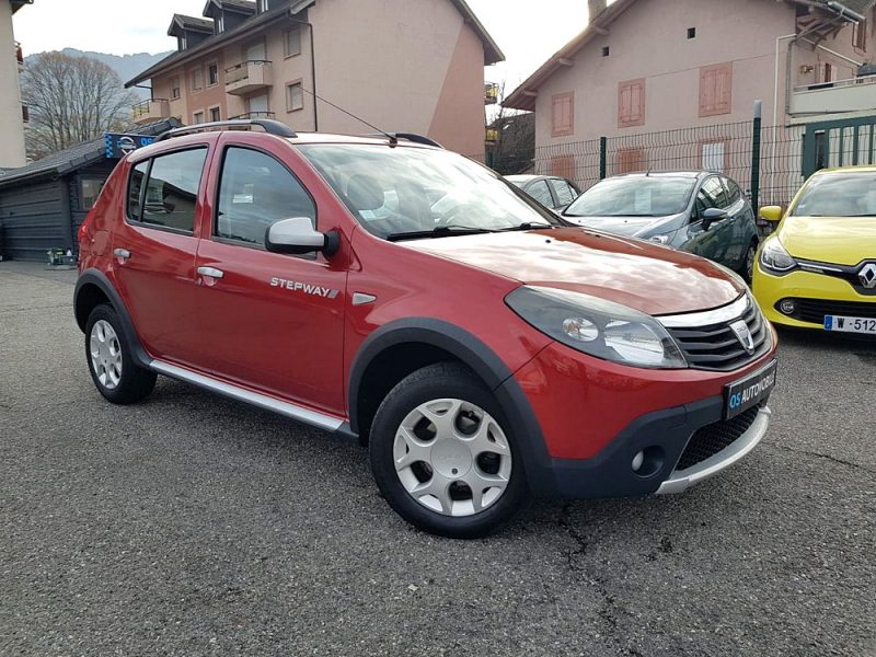 DACIA SANDERO STEPWAY 1.6MPi 88CV LAUREATE