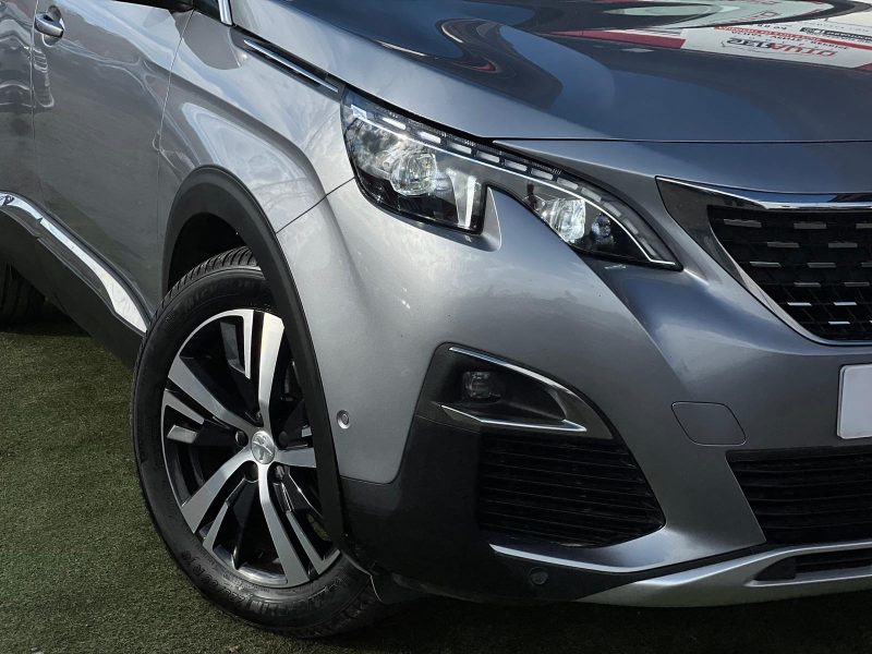 PEUGEOT 3008 SUV 2020