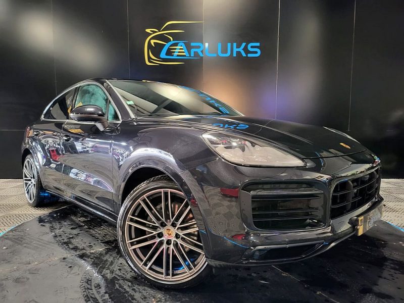 PORSCHE CAYENNE COUPE 3.0 E-Hybrid AWD 462cv TOIT PANO / ECHAPPEMENT SPORT / PACK CHRONO / PACK CARB