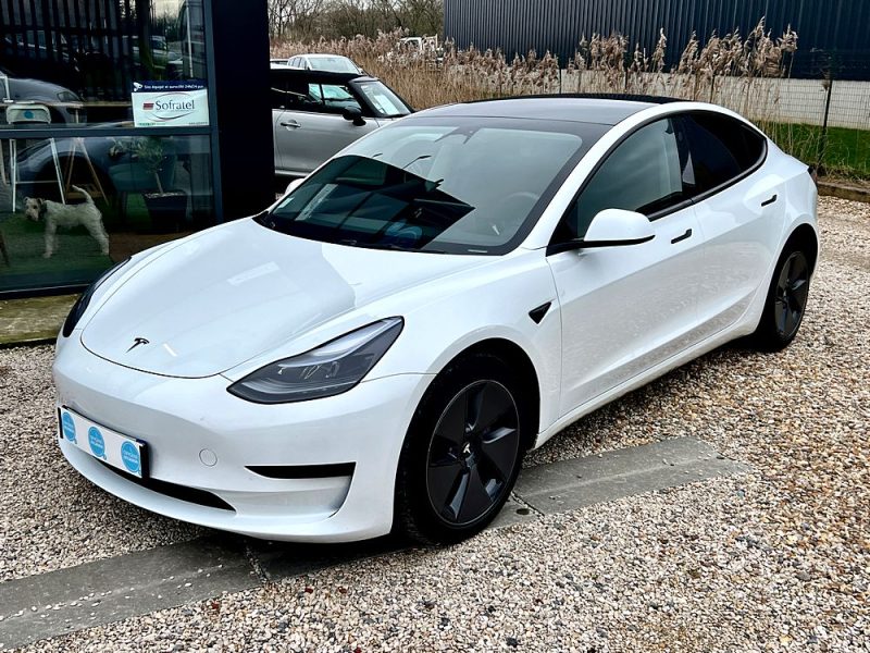 TESLA MODEL 3 2023