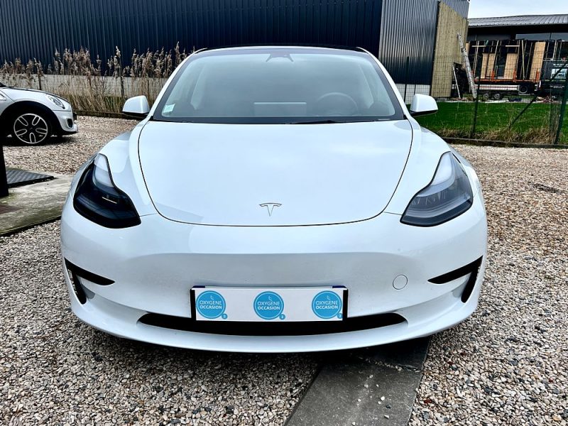 TESLA MODEL 3 2023