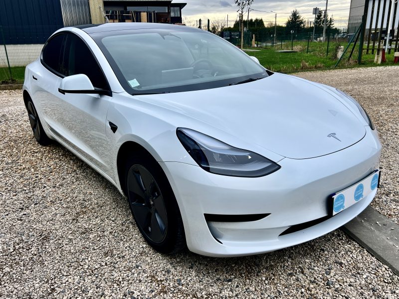 TESLA MODEL 3 2023