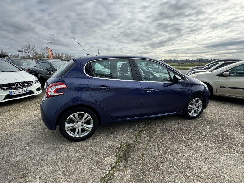 PEUGEOT 208 I 2012