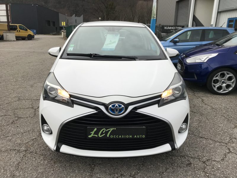 TOYOTA YARIS III ph2 - HYBRID - 100HSD DYNAMIC - GARANTIE 6 MOIS