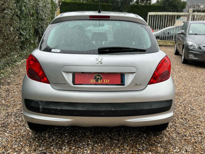 PEUGEOT 207 2008 1.4 73cv