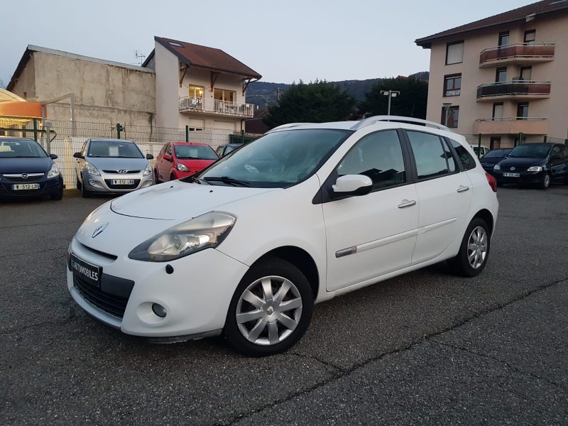 RENAULT CLIO III ESTATE 1.2TCe 100CV INITIALE 