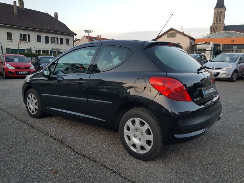 PEUGEOT 207 1.4i 75CV TRENDY