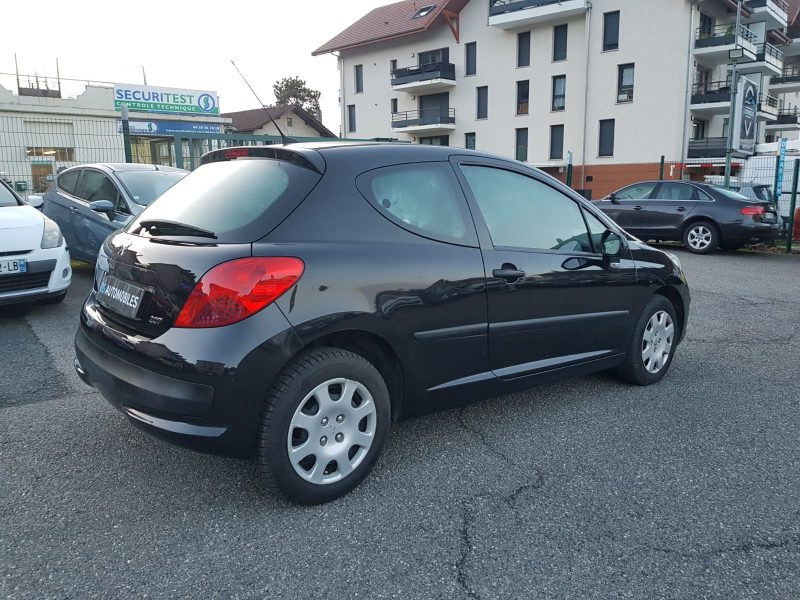 PEUGEOT 207 1.4i 75CV TRENDY