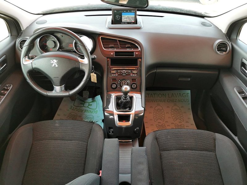 PEUGEOT 5008 1,6HDI 112CH PRENIUM 