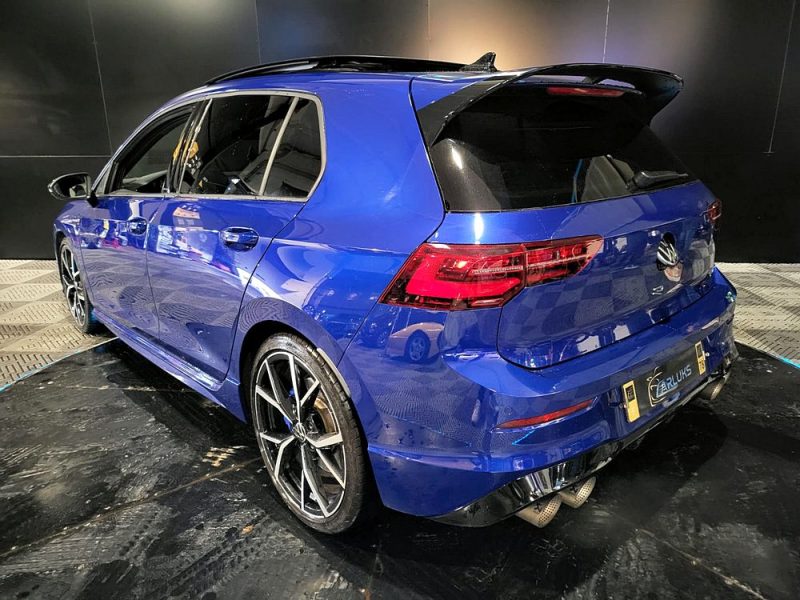 VOLKSWAGEN GOLF VIII R 2.0 TSI 320cv DSG7 / APPLE CARPLAY/AFFICHAGE TETE HAUTE/SIEGES CHAUFFANT