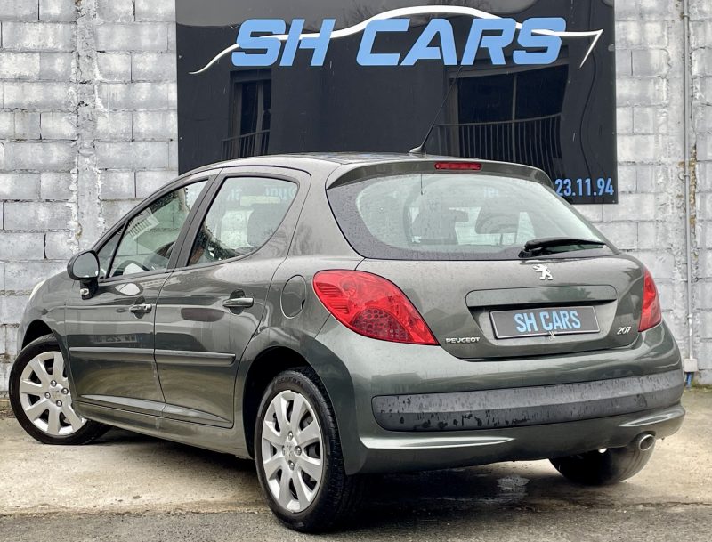 PEUGEOT 207 2009