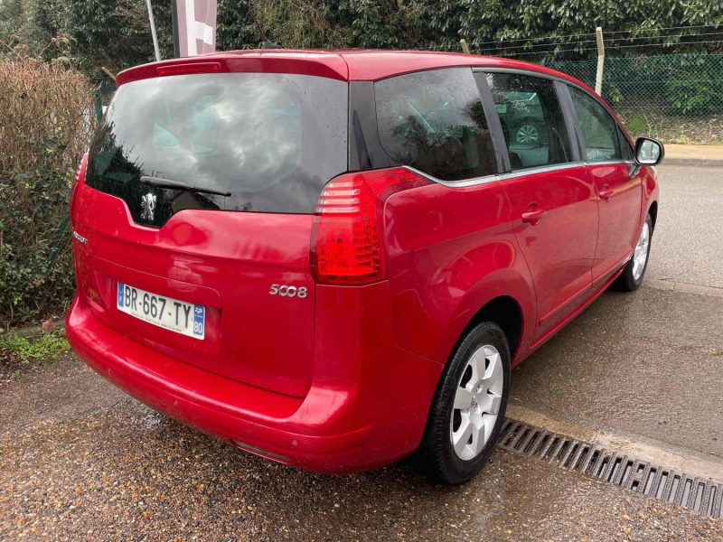 PEUGEOT 5008 1.6HDI 112CV