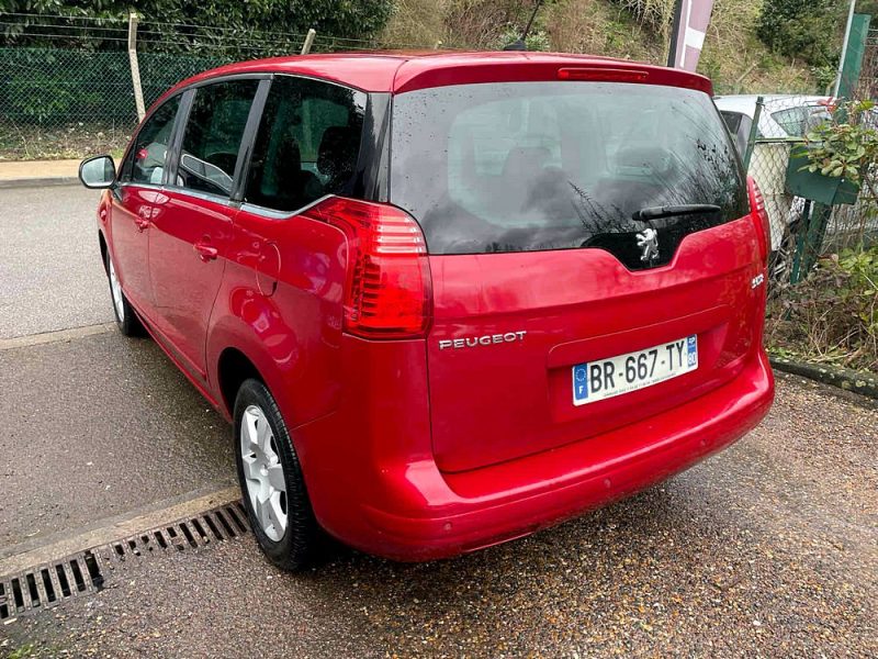 PEUGEOT 5008 1.6HDI 112CV