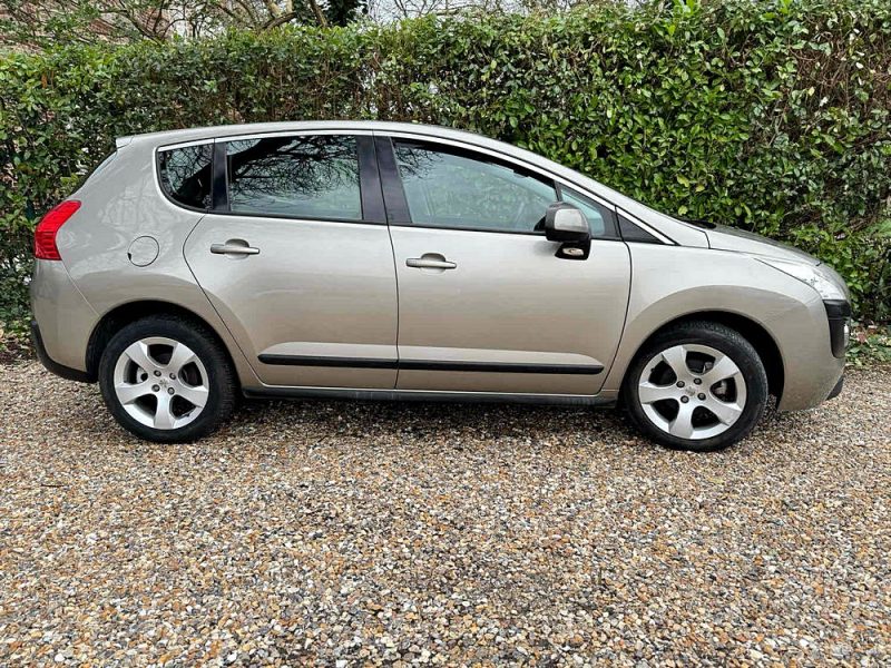 PEUGEOT 3008 Monospace 2011 1.6 HDi 112cv