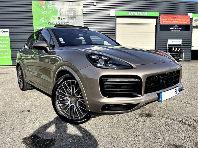 PORSCHE CAYENNE 2018