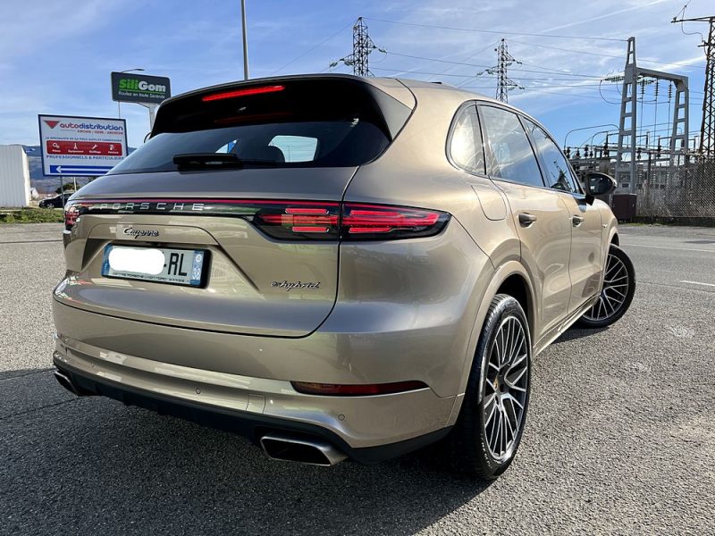 PORSCHE CAYENNE 2018