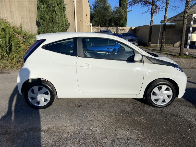 TOYOTA AYGO 1.0 VVTI XSHIFT XPLAY 69CV