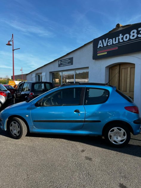 PEUGEOT  206 1.4HDI 70cv / Distribution Neuve / CT OK / Révisée 