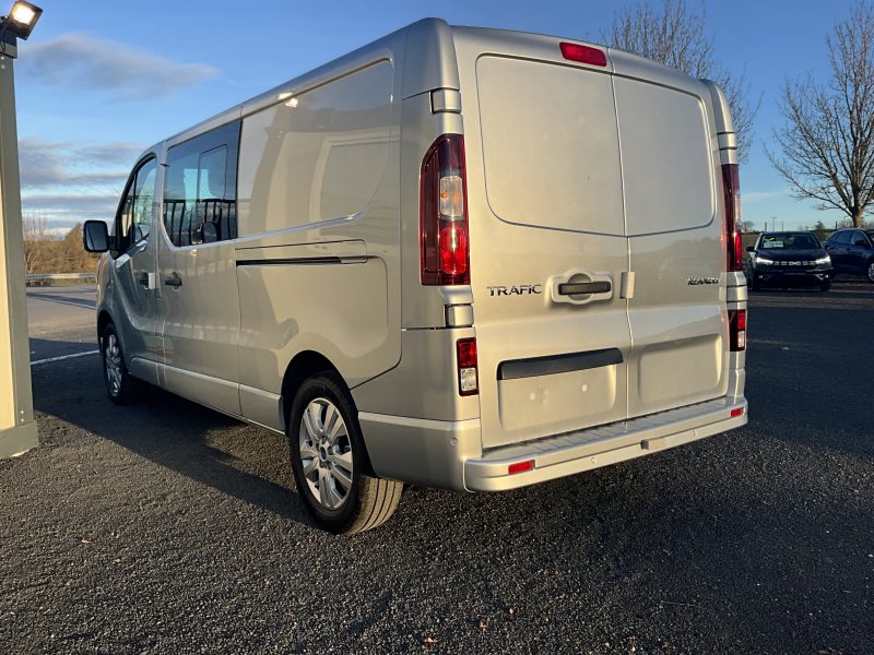 RENAULT TRAFIC CABINE APPROFONDIE 2024