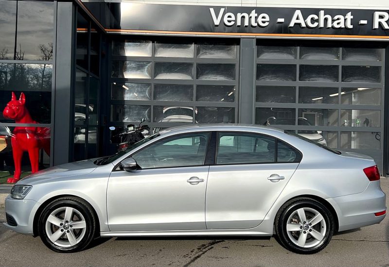 VOLKSWAGEN JETTA IV 2.0 TDI 140 Cv CONFORTLINE / CRIT AIR 2 - GARANTIE 1 AN