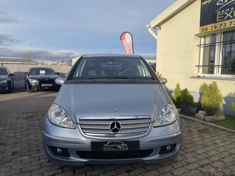 MERCEDES BENZ A 180 CDI BLEU CIELE 