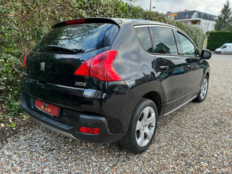 PEUGEOT 3008 Monospace 2011 2.0 HDi 150 / Blue HDi 150cv