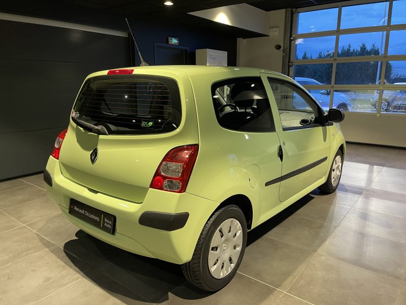 RENAULT TWINGO II 2009