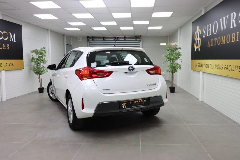 TOYOTA AURIS 2013