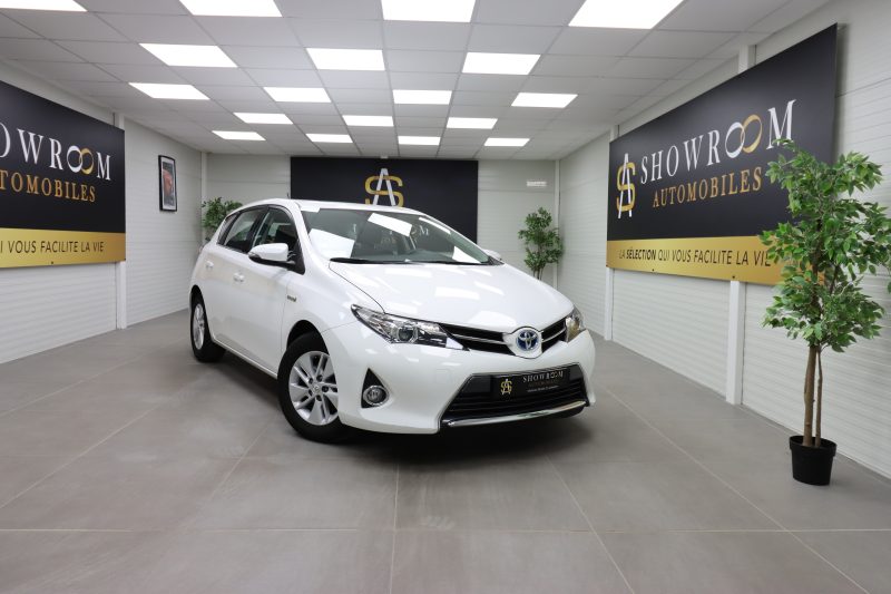 TOYOTA AURIS 2013