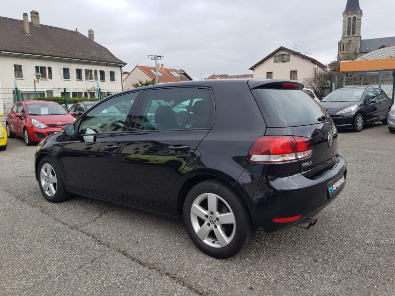 VOLKSWAGEN GOLF VI 2.0 TDi 11CV CONFORTLINE 