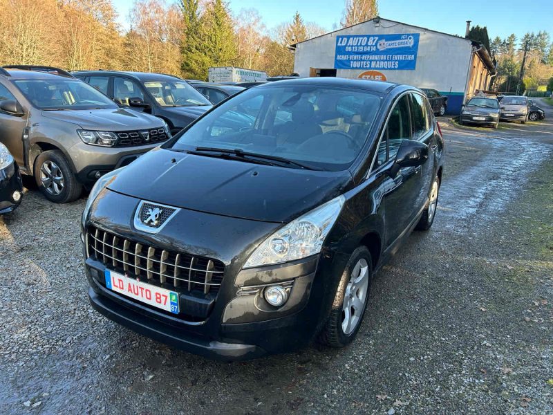 PEUGEOT 3008 2011