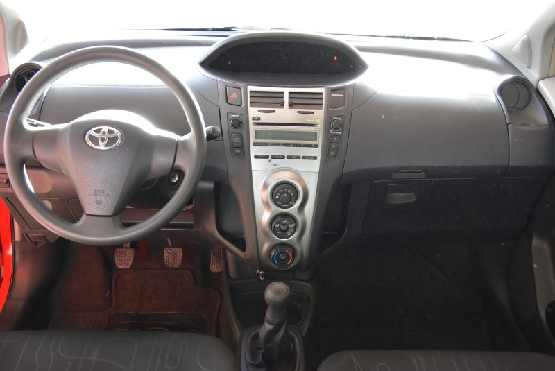 Toyota Yaris 1.0 VVTi 69 ch 5 P boite Maunelle