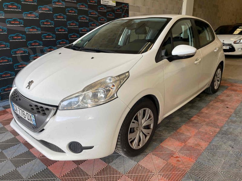 PEUGEOT 208 2013