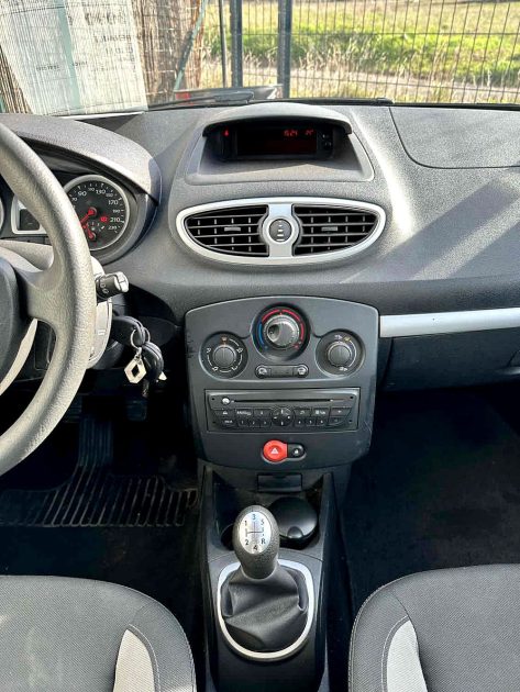 RENAULT CLIO III 2011